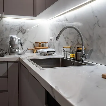 Skanderbeg Square Modern App - The Nest Apartment *