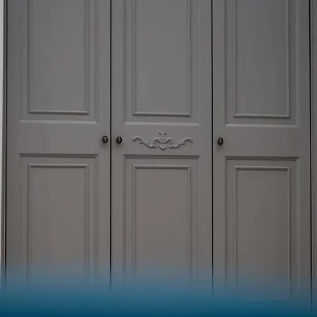 Skanderbeg Square Modern App - The Nest * ティラナ