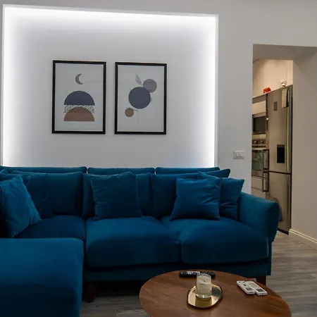 Skanderbeg Square Modern App - The Nest * ティラナ