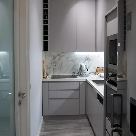 Skanderbeg Square Modern App - The Nest 아파트 *